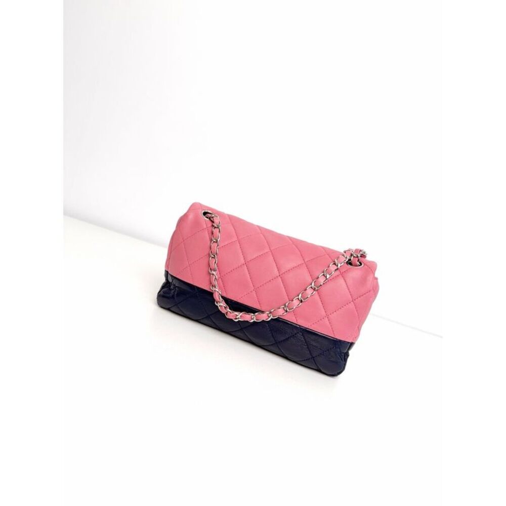 Chanel Women Pre-Loved Bag Very Good Condition - Picture 3 of 9